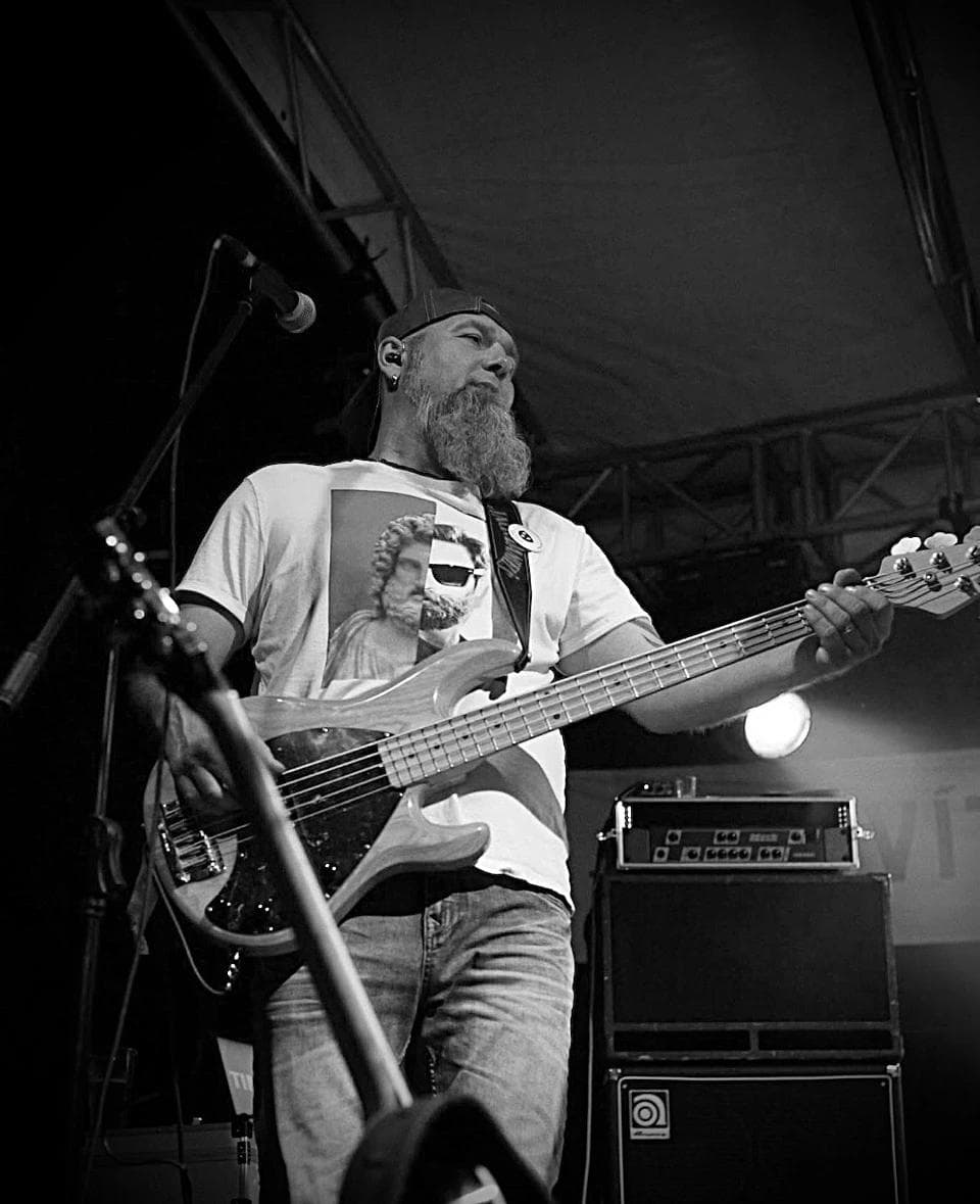 image-e633a327a3000c57c6f02f2856c029729c1f0c94-960x1179-webp